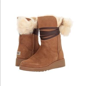 NWOT UGG Brita Pom boots